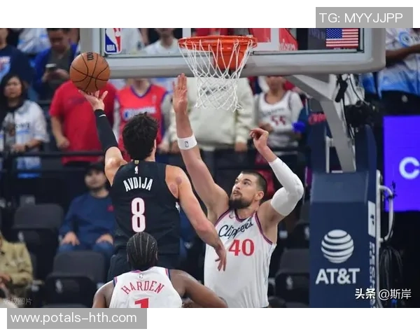 1224勇士与快船国的激烈对决展现篮球魅力与团队精神的巅峰较量